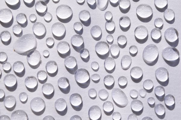 5 Gründe, nur reines, destilliertes Wasser zu trinken