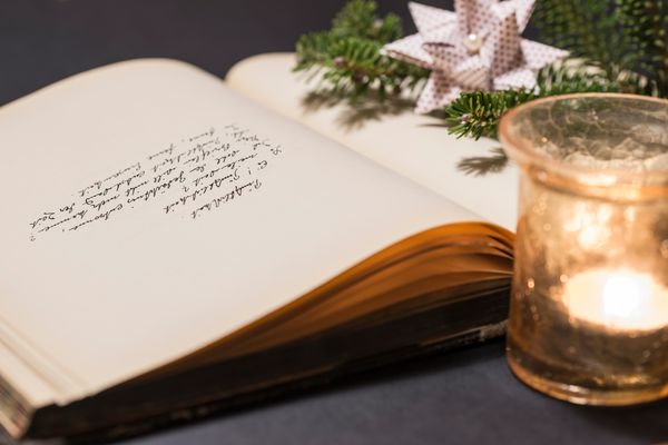 book candle advent christmas