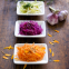 Rohkost-Kombination: Mohrrüben, Rotkohl und Chicoree Rohkost-Kombination: Mohrrüben, Rotkohl und Chicoree